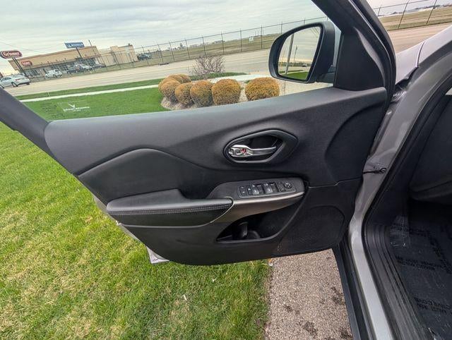 2020 Jeep Cherokee Latitude