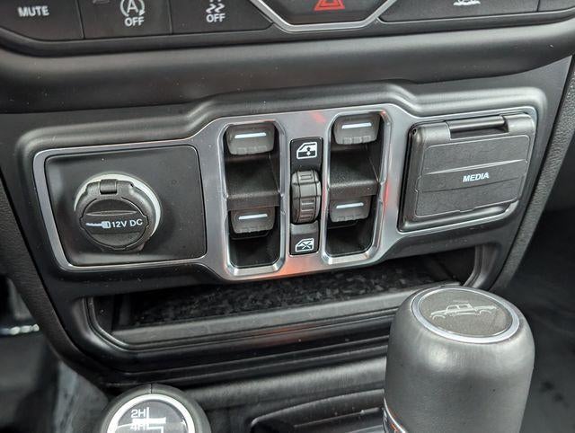 2021 Jeep Gladiator Overland