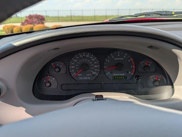 2004 Ford Mustang GT Deluxe