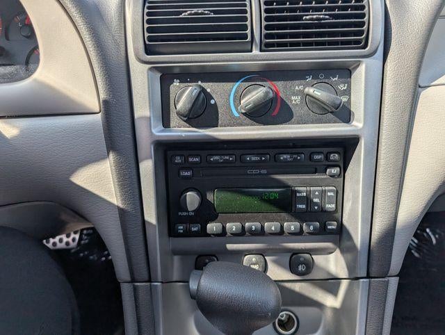2004 Ford Mustang GT Deluxe