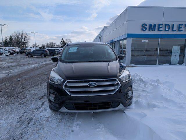 Used 2017 Ford Escape SE with VIN 1FMCU0GD9HUB14427 for sale in Vandalia, OH