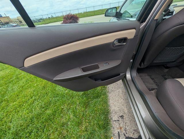 2011 Chevrolet Malibu LS w/1FL