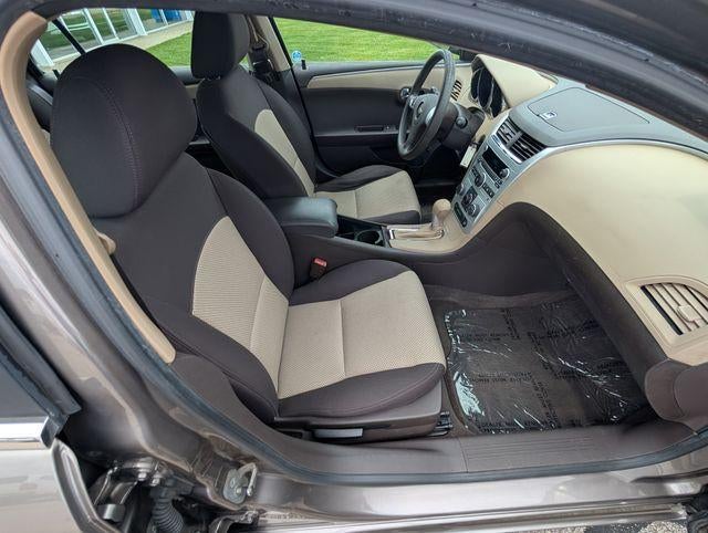 2011 Chevrolet Malibu LS w/1FL