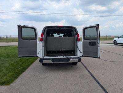 2025 Chevrolet Express Passenger 1LT