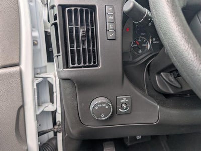 2025 Chevrolet Express Passenger 1LT