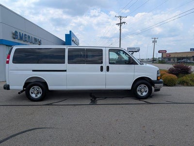 2025 Chevrolet Express Passenger 1LT