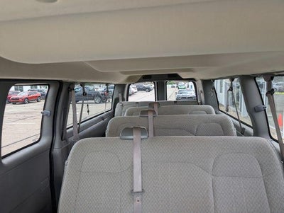 2025 Chevrolet Express Passenger 1LT