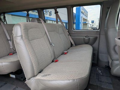 2025 Chevrolet Express Passenger 1LT