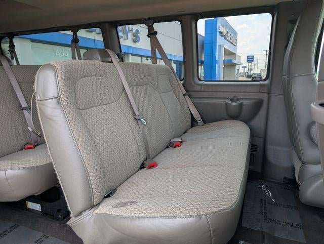 2025 Chevrolet Express Passenger 1LT