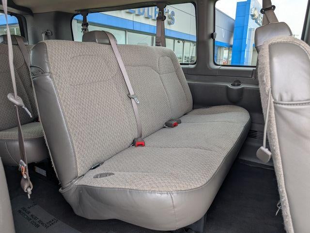 2025 Chevrolet Express Passenger 1LT