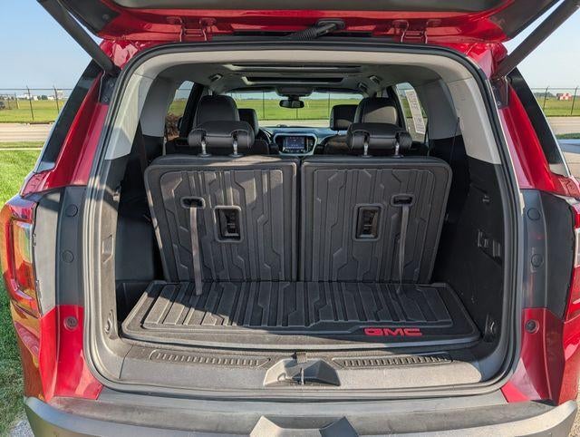 2021 GMC Acadia SLT