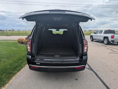 2022 Chevrolet Suburban LT