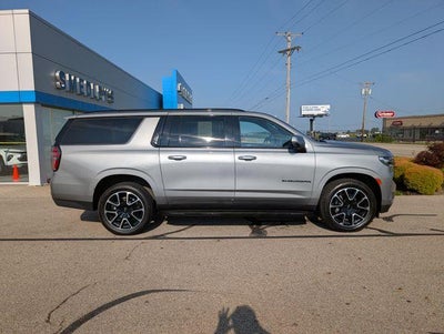 2023 Chevrolet Suburban RST