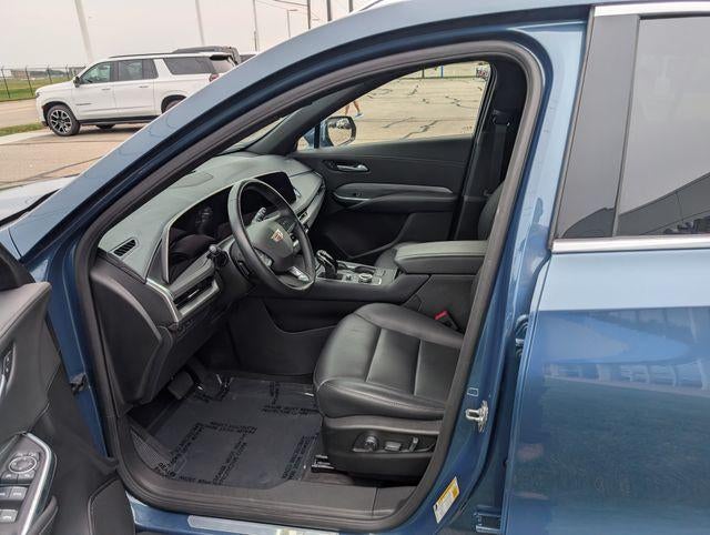 2025 Cadillac XT4 Premium Luxury