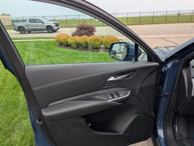 2025 Cadillac XT4 Premium Luxury