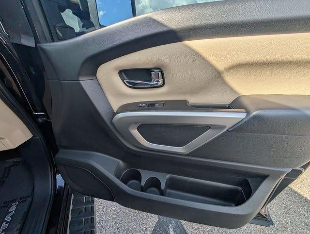 2019 Nissan Titan SV