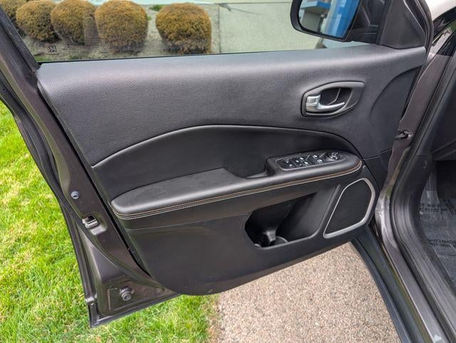 2020 Jeep Compass Latitude w/Sun/Safety Pkg