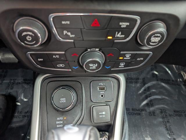 2020 Jeep Compass Latitude w/Sun/Safety Pkg