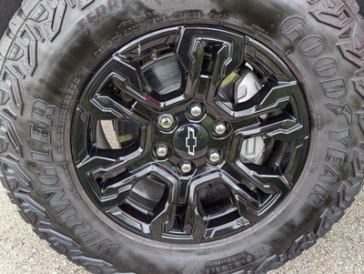 2025 Chevrolet Silverado 1500 ZR2