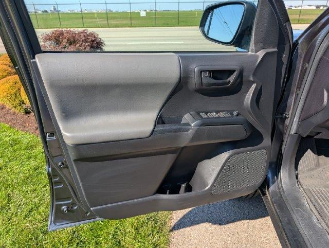 2022 Toyota Tacoma 4WD SR