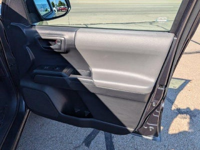 2022 Toyota Tacoma 4WD SR
