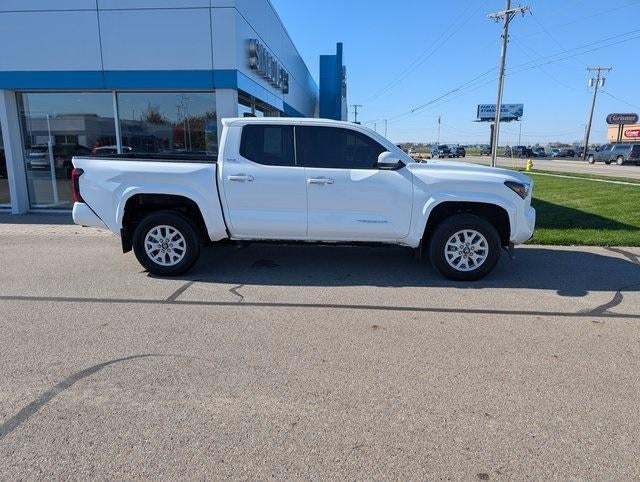 2024 Toyota Tacoma 4WD SR5