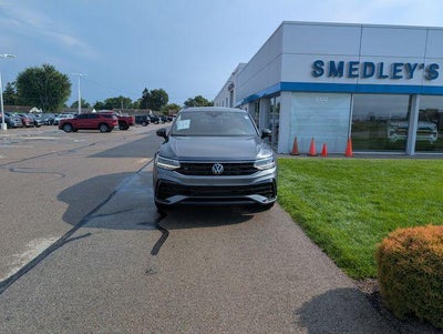 2024 Volkswagen Tiguan SE R-Line Black