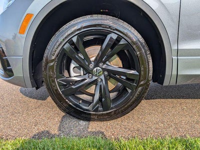 2024 Volkswagen Tiguan SE R-Line Black