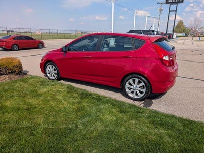 2012 Hyundai Accent SE