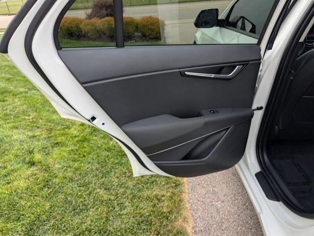 2024 Kia Niro EX Touring